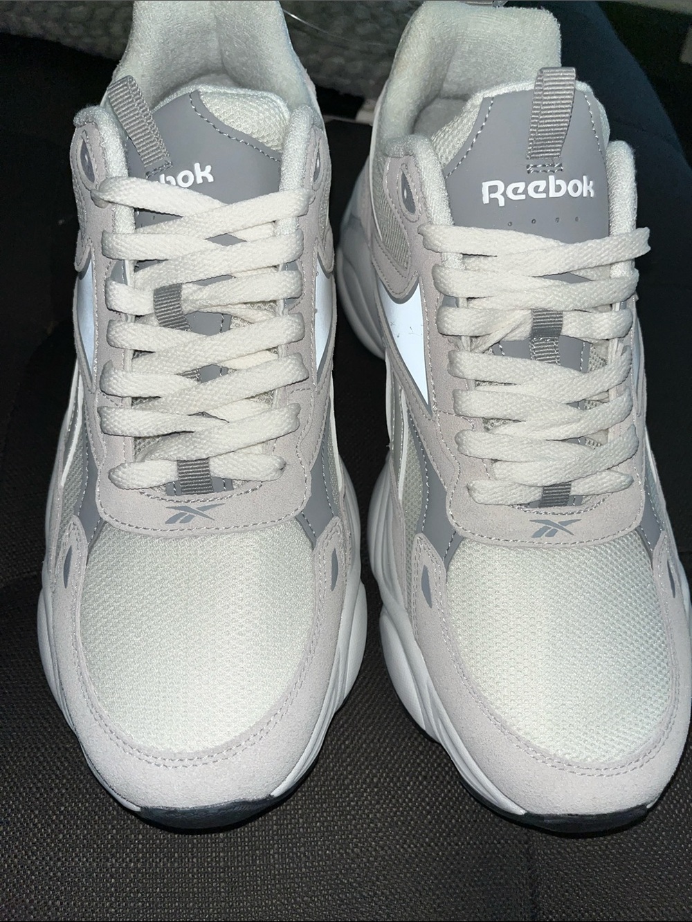 Reebok Men's Sneakers in Light Gray and White